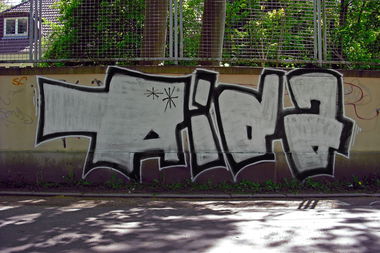 Graffiti Bombing in Halle - Photo by caramba - aida, halle, germany