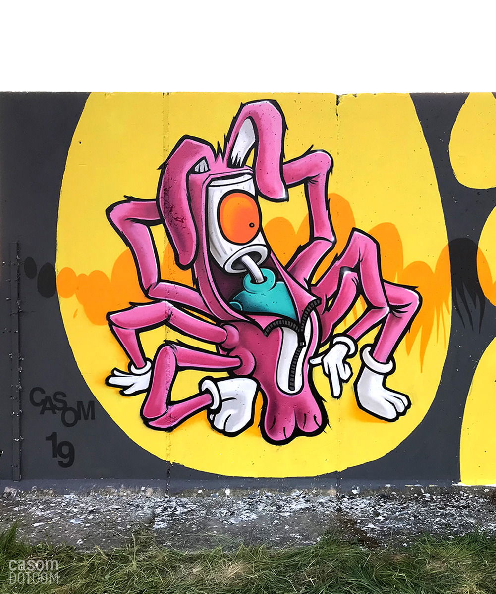 Graffiti Wall - Photo by casom - casom, sevenhells, spiedercapsandco (2019)