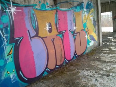 Graffiti Bombing - Photo by cats - cats (2014)