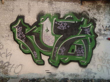 Graffiti Bombing - Photo by cats - cats (2011)