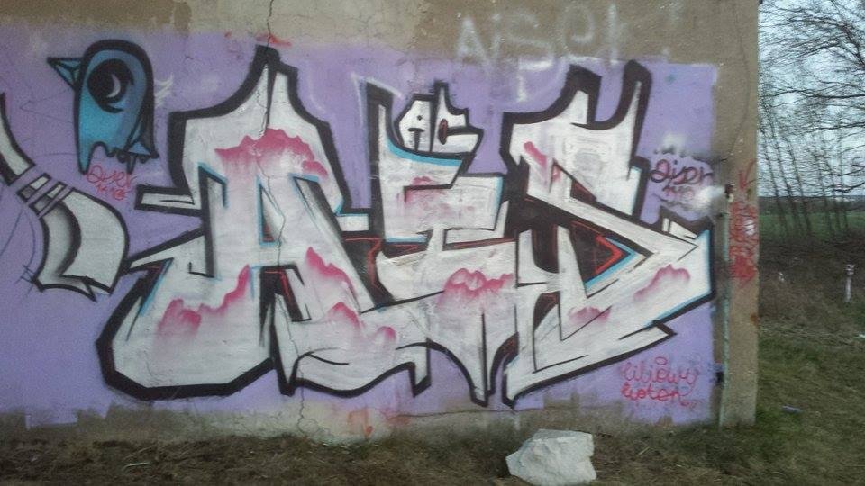 Graffiti Bombing - Photo by cesais - ais, aiser, aise (2015)