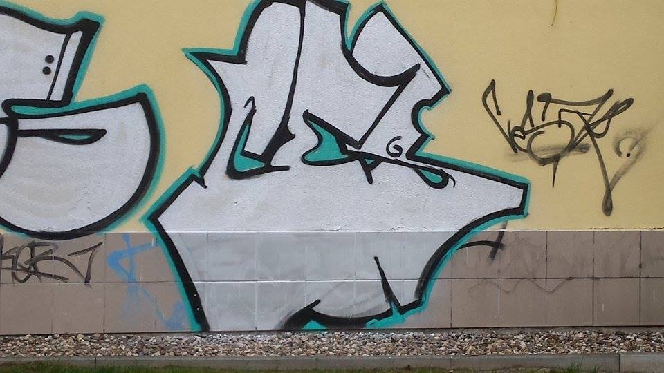 Graffiti Wall - Photo by cesais