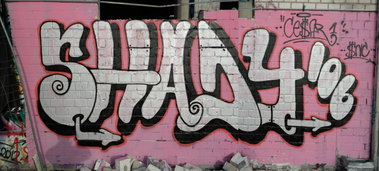 Graffiti Wall - Photo by cesar - cesar, snc (2015)