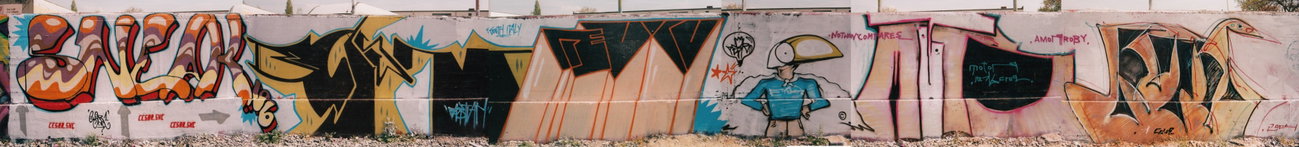 Graffiti Wall in Wiesbaden - Photo by cesar - cesar, snc (2004)