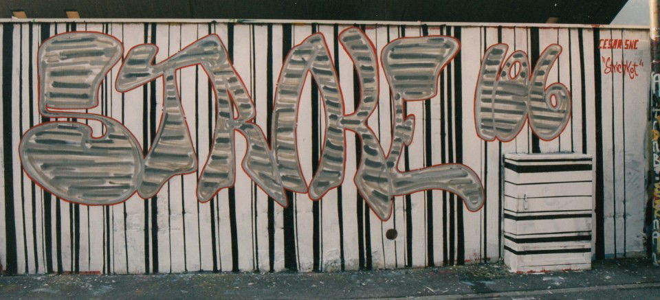 Graffiti Wall in Innsbruck - Photo by cesar - cesar, snc (2004)