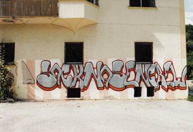 Graffiti Wall in Innsbruck - Photo by cesar - cesar, snc (2004)
