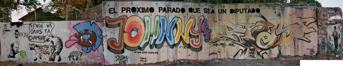 Graffiti Wall - Photo by cesar - cesar, snc (2012)