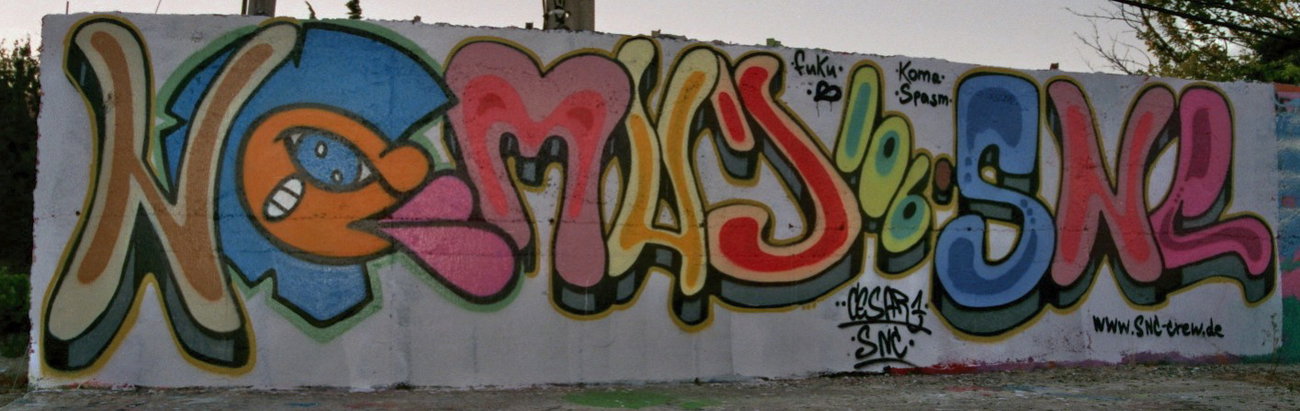 Graffiti Wall - Photo by cesar - cesar, snc (2012)