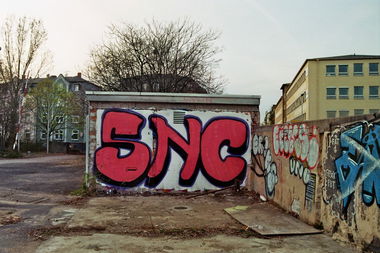 Graffiti Bombing - Photo by cesar - snc (2013)