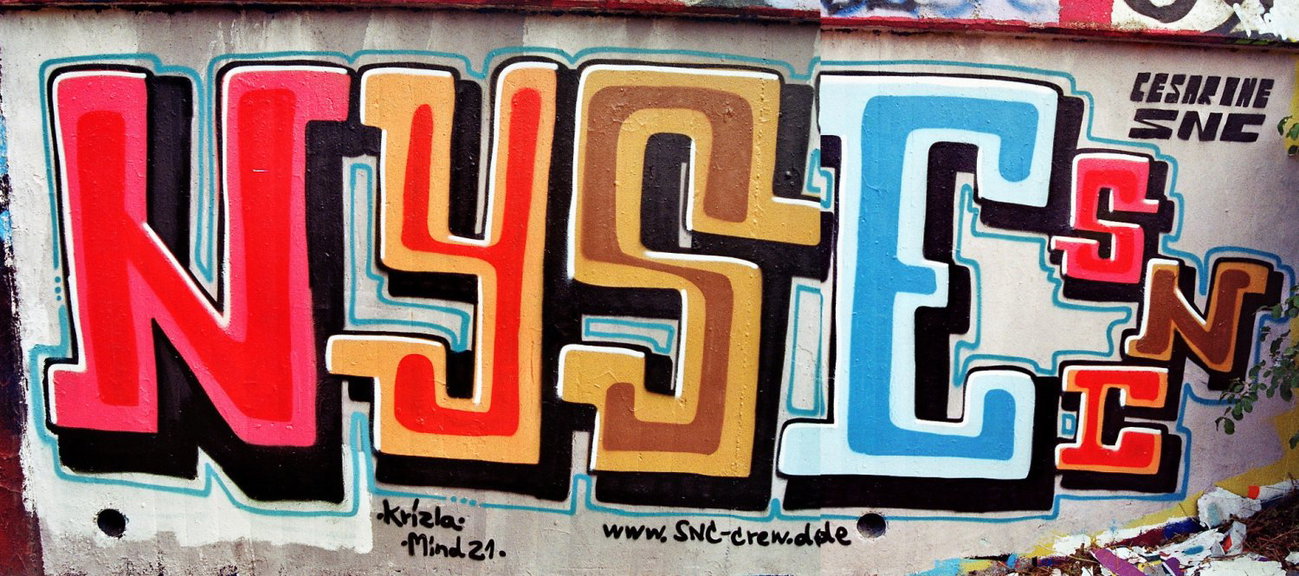 Graffiti Wall - Photo by cesar - cesar, snc (2013)