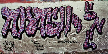 Graffiti Wall - Photo by cesar - cesar, snc (2014)
