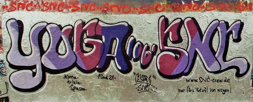 Graffiti Wall - Photo by cesar - cesar, snc (2014)