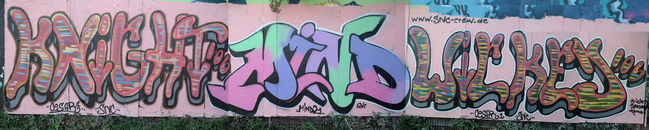 Graffiti Wall - Photo by cesar - snc, cesar, mind21 (2014)