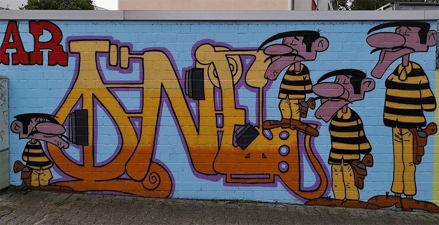 Graffiti Wall in Frankfurt - Photo by cesar - cesar, cesarone, snc (2019)