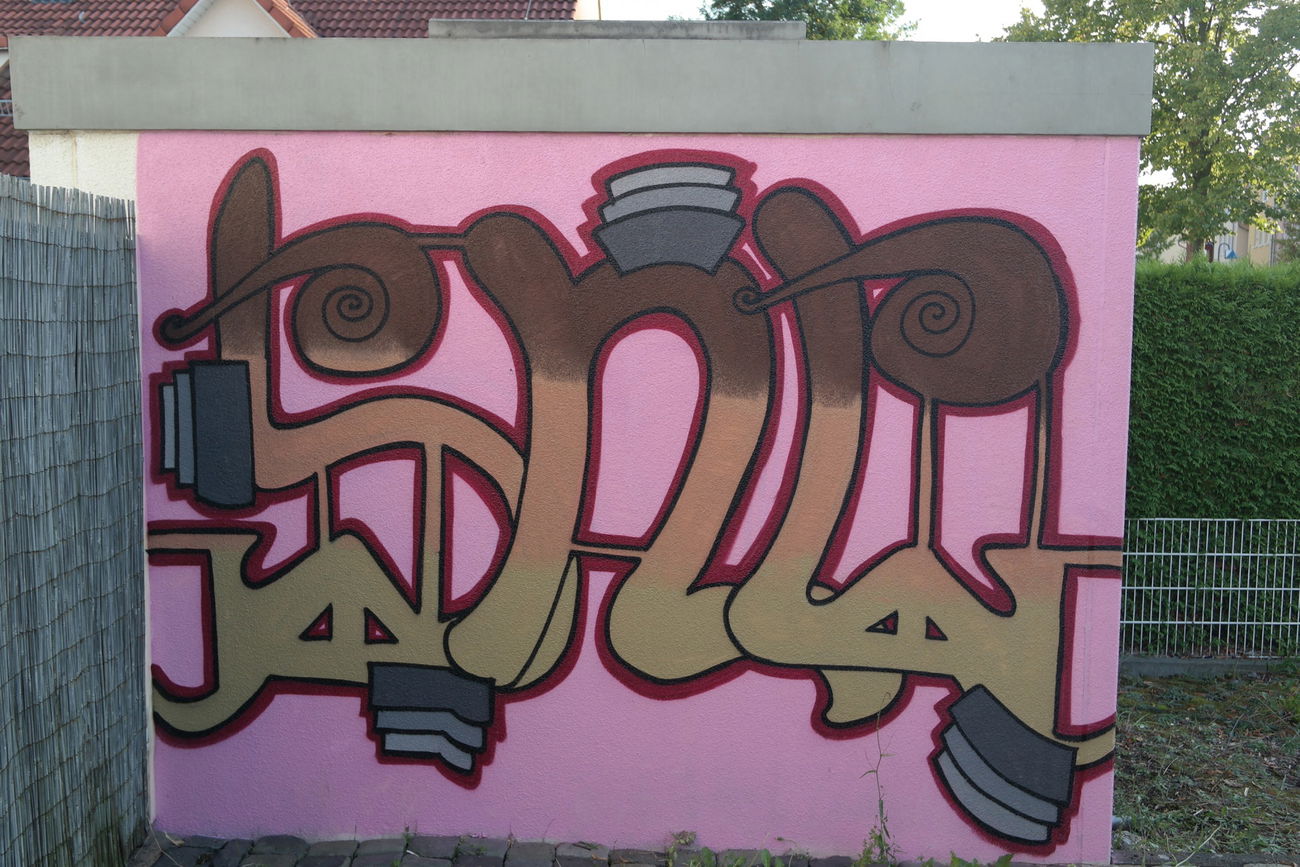 Graffiti Wall in Frankfurt - Photo by cesar - cesar, snc (2017)