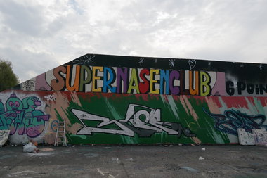 Graffiti Wall in Berlin - Photo by cesar - cesar, snc (2016)