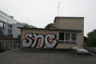 Graffiti Bombing - Photo by cesar (2017)