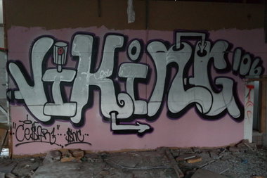 Graffiti Wall - Photo by cesar - cesar, snc (2014)