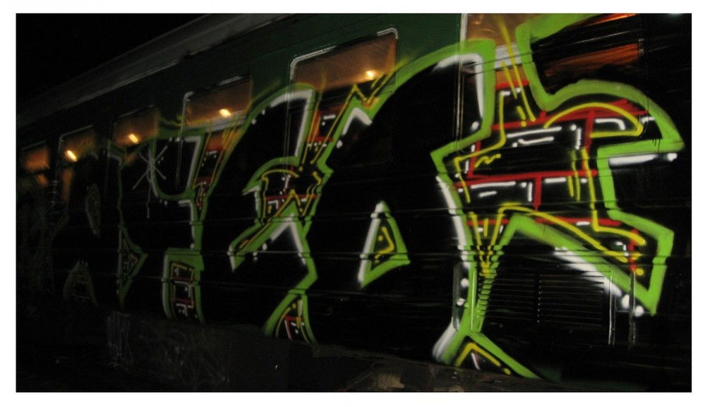Graffiti Train in moscow  - Photo by chebzone - ?????