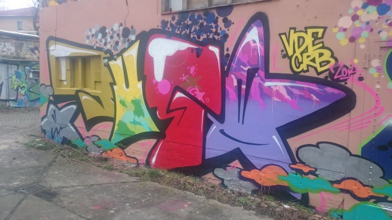 Graffiti Wall in Dresden - Photo by cheesy - jugo