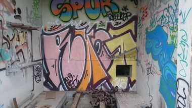 Graffiti Wall in Dresden - Photo by cheesy - Ruog