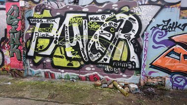 Graffiti Wall in Dresden - Photo by cheesy - Panzer