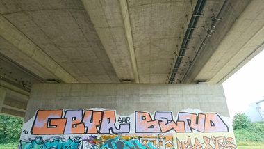 Graffiti Wall - Photo by cheesy