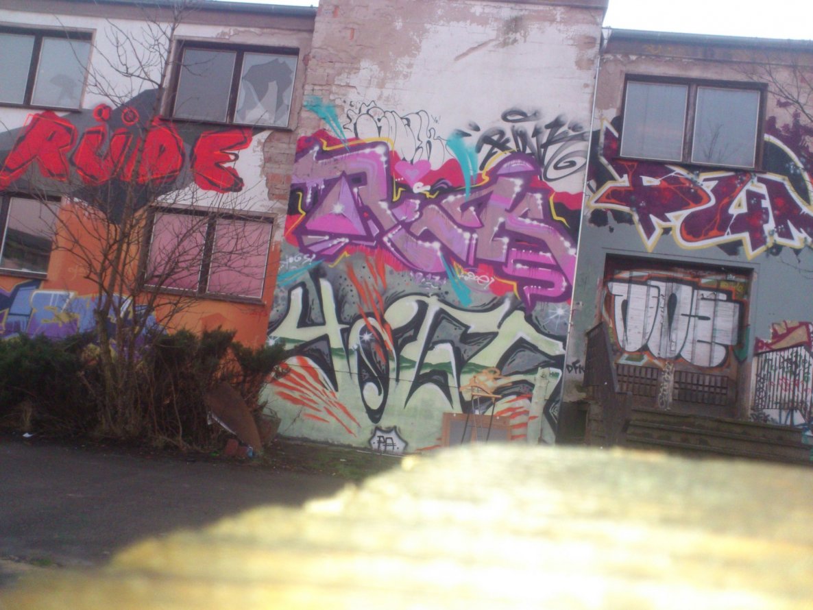 Graffiti Wall in Dresden - Photo by cheesy - rüde, yogs, rick