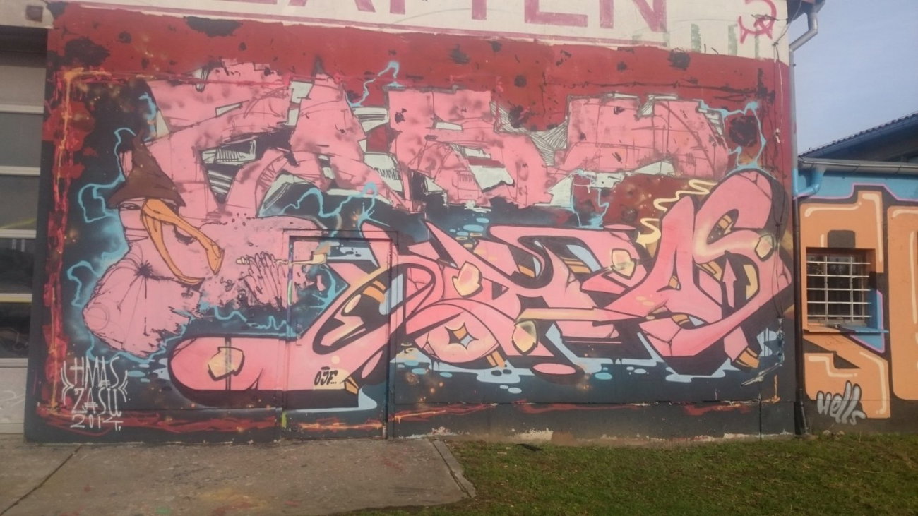 Graffiti Wall in Dresden - Photo by cheesy - zasu, hmas