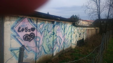 Graffiti Bombing in Dresden - Photo by cheesy - eros (2000)