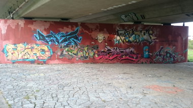 Graffiti Wall - Photo by cheesy - Ergo, beats, ergo-toos
