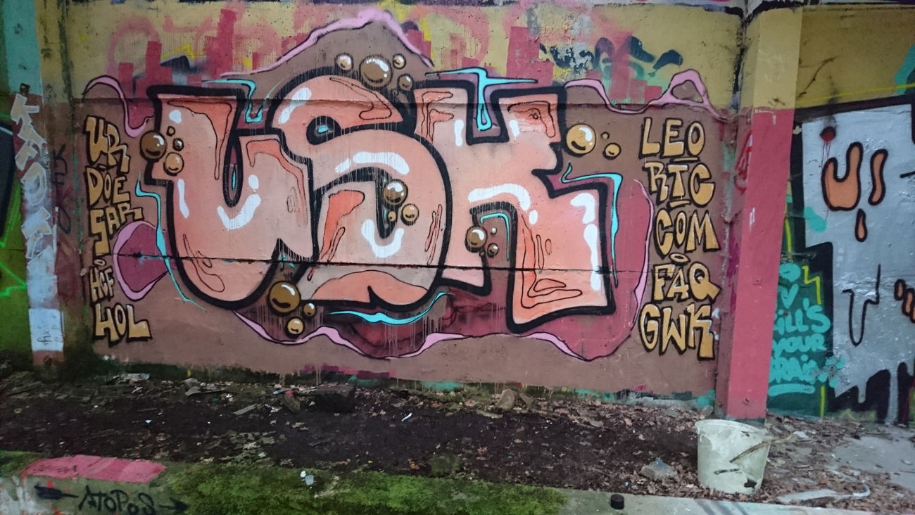 Graffiti Wall in Dresden - Photo by cheesy - Usk