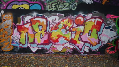 Graffiti Wall in Dresden - Photo by cheesy - N8io????