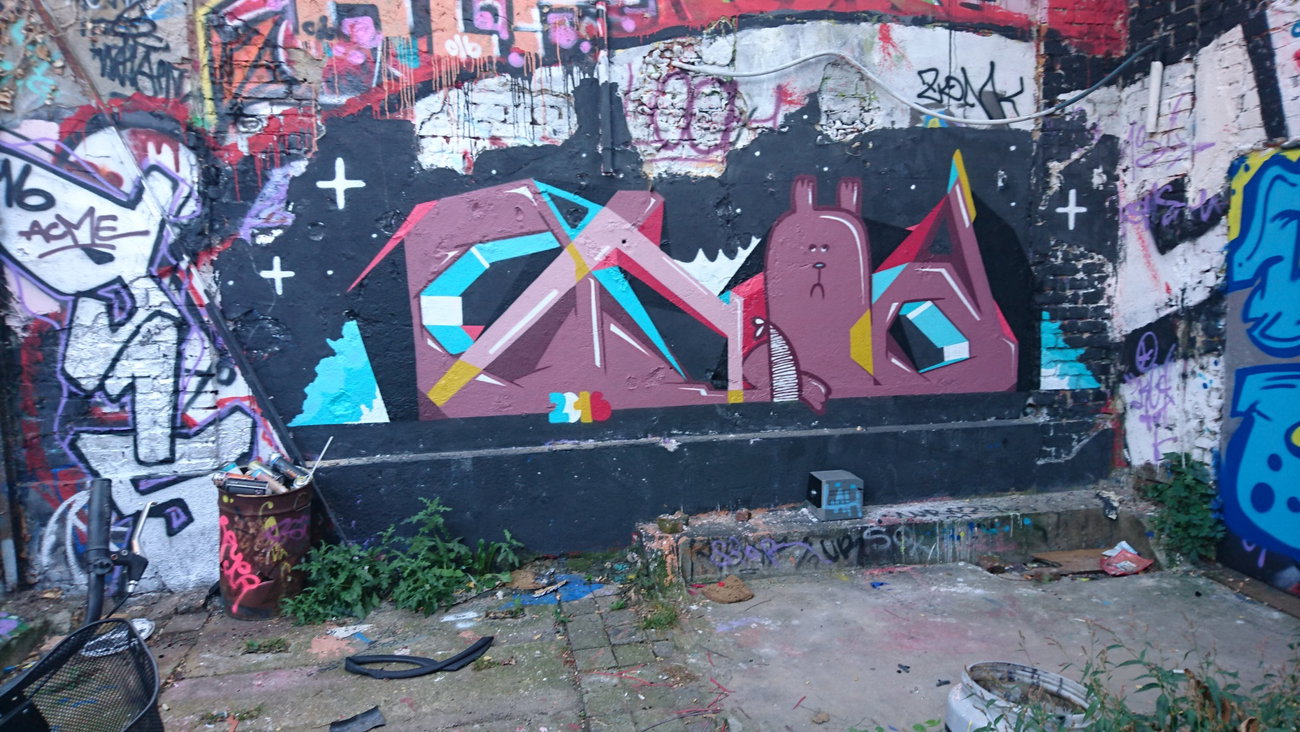 Graffiti Wall - Photo by cheesy - Ohd