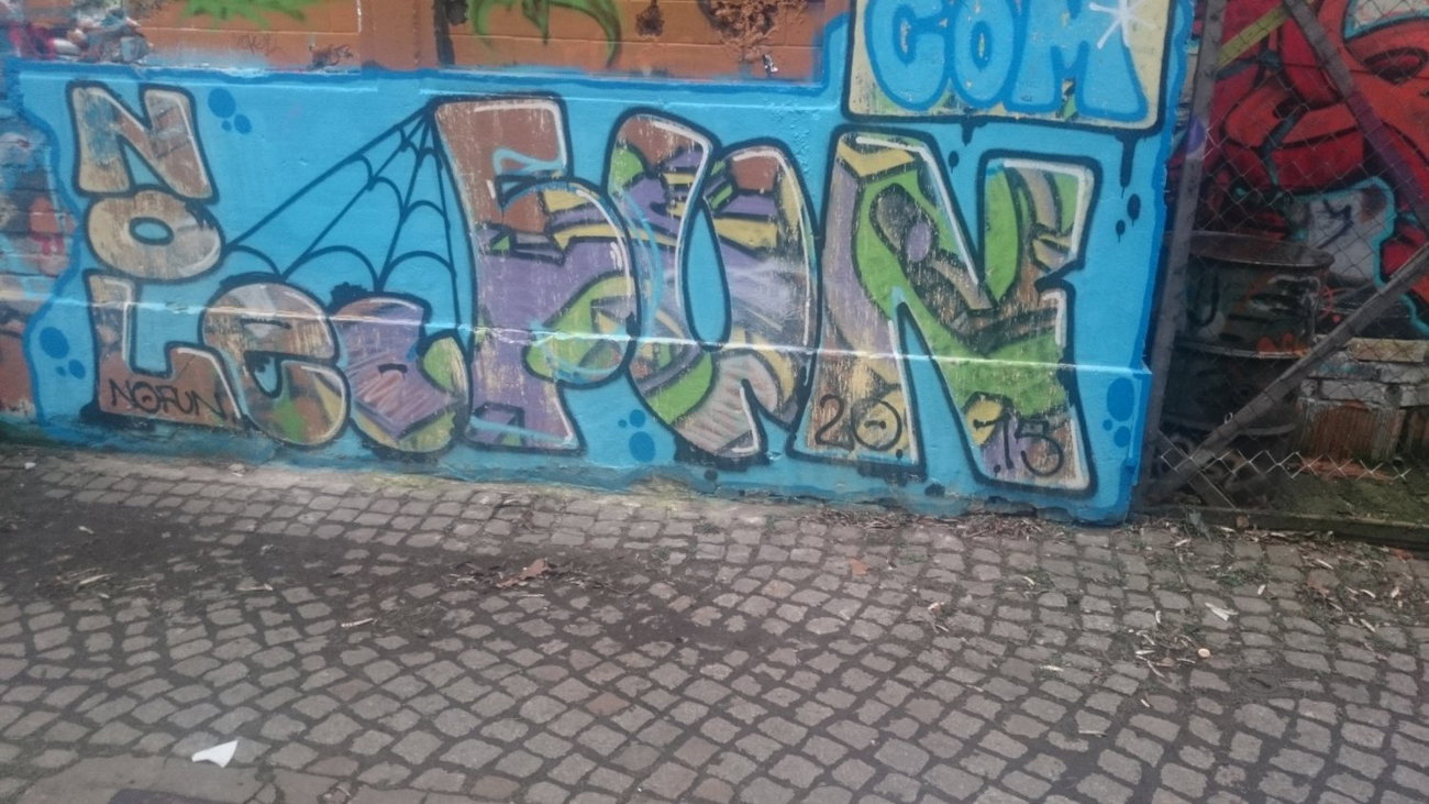 Graffiti Wall in Dresden - Photo by cheesy - nofun