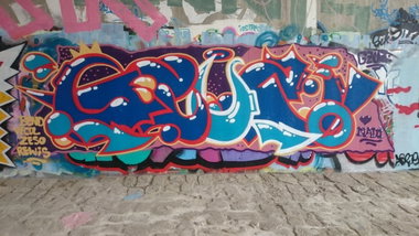 Graffiti Wall - Photo by cheesy - gzuz