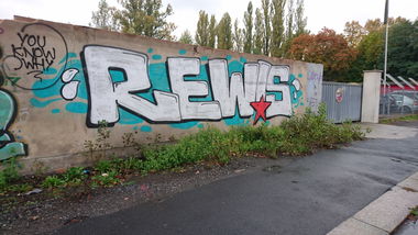 Graffiti Wall in Dresden - Photo by cheesy - Rewis
