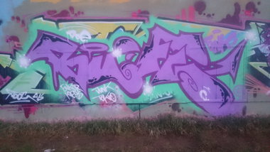 Graffiti Wall in Dresden - Photo by cheesy - bufs