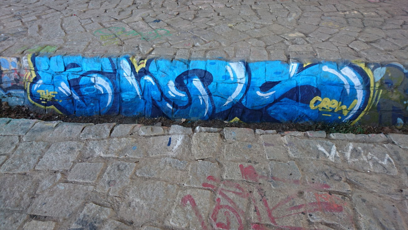 Graffiti Wall in Dresden - Photo by cheesy - Ewos