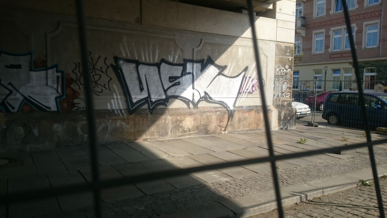 Graffiti Bombing in Dresden - Photo by cheesy - usk