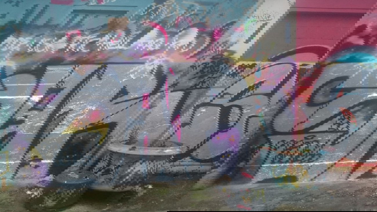 Graffiti Bombing in Dresden - Photo by cheesy - sar