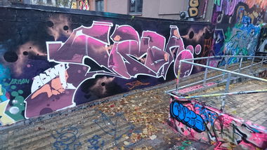 Graffiti Wall in Dresden - Photo by cheesy - Simba, abm