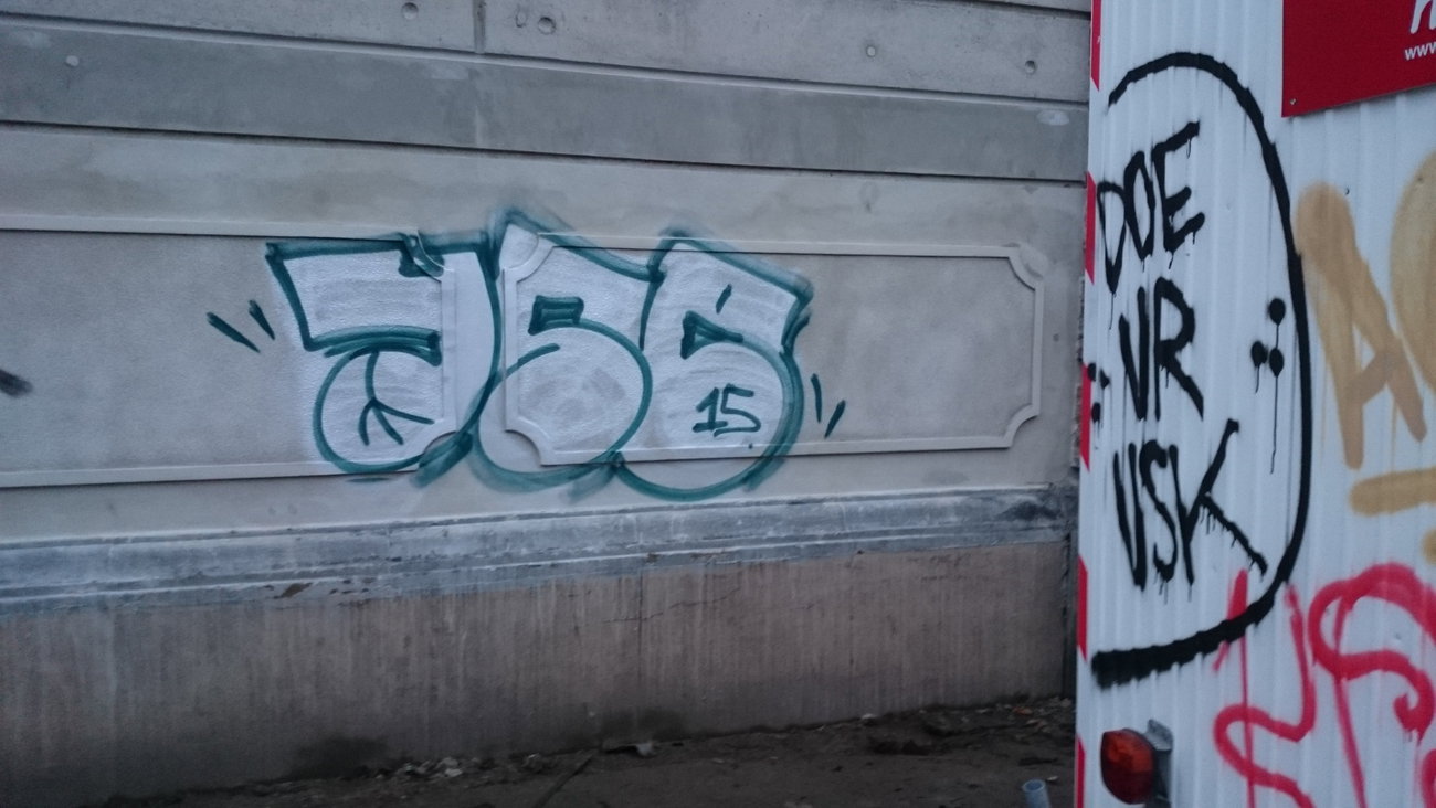 Graffiti Wall in Dresden - Photo by cheesy - Yse