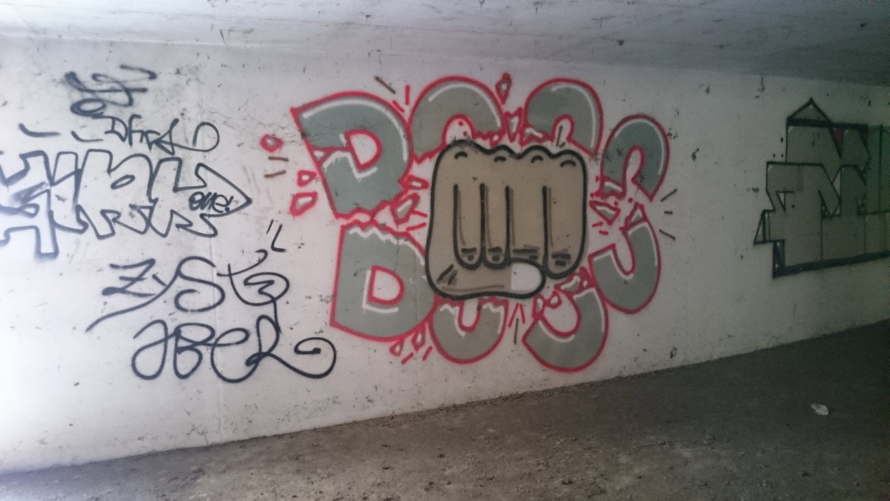 Graffiti Wall - Photo by cheesy - Boss