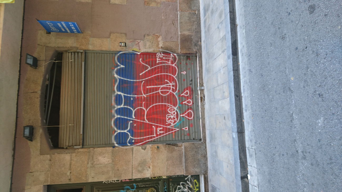 Graffiti Wall in Barcelona - Photo by cheesy - Vejam