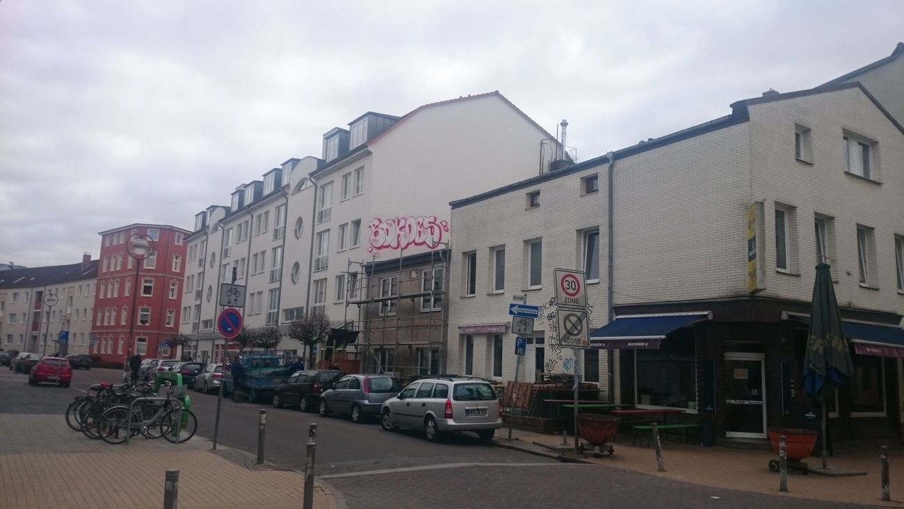 Graffiti Wall in Rostock - Photo by cheesy - bdkdbs