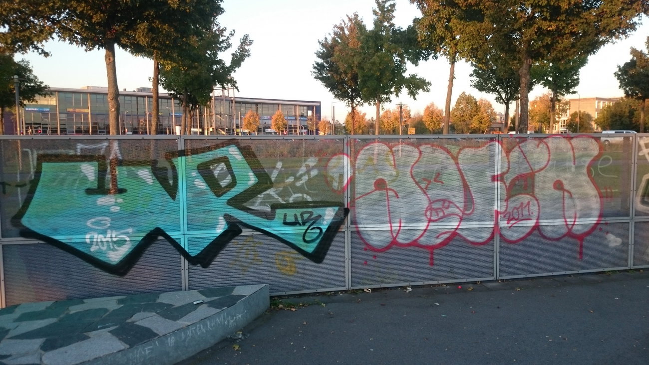Graffiti Wall in Dresden - Photo by cheesy - Ur, nofun
