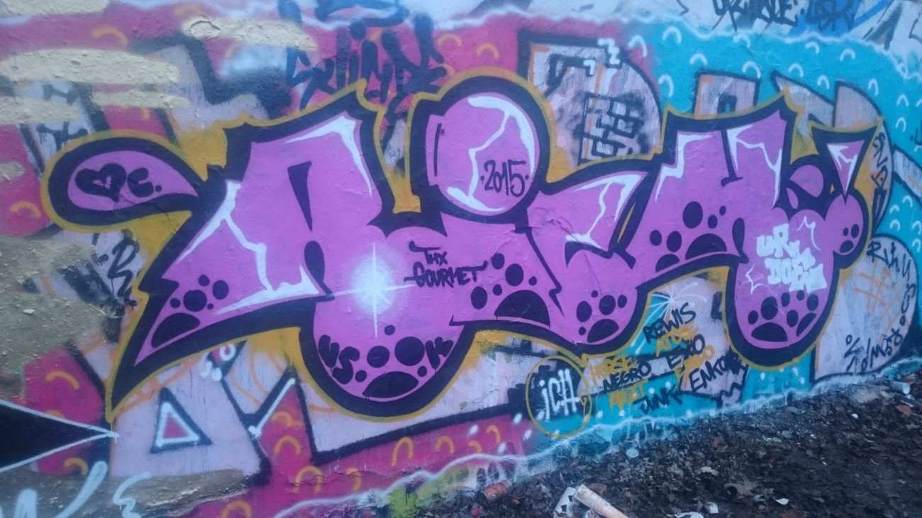 Graffiti Wall in Dresden - Photo by cheesy - rick