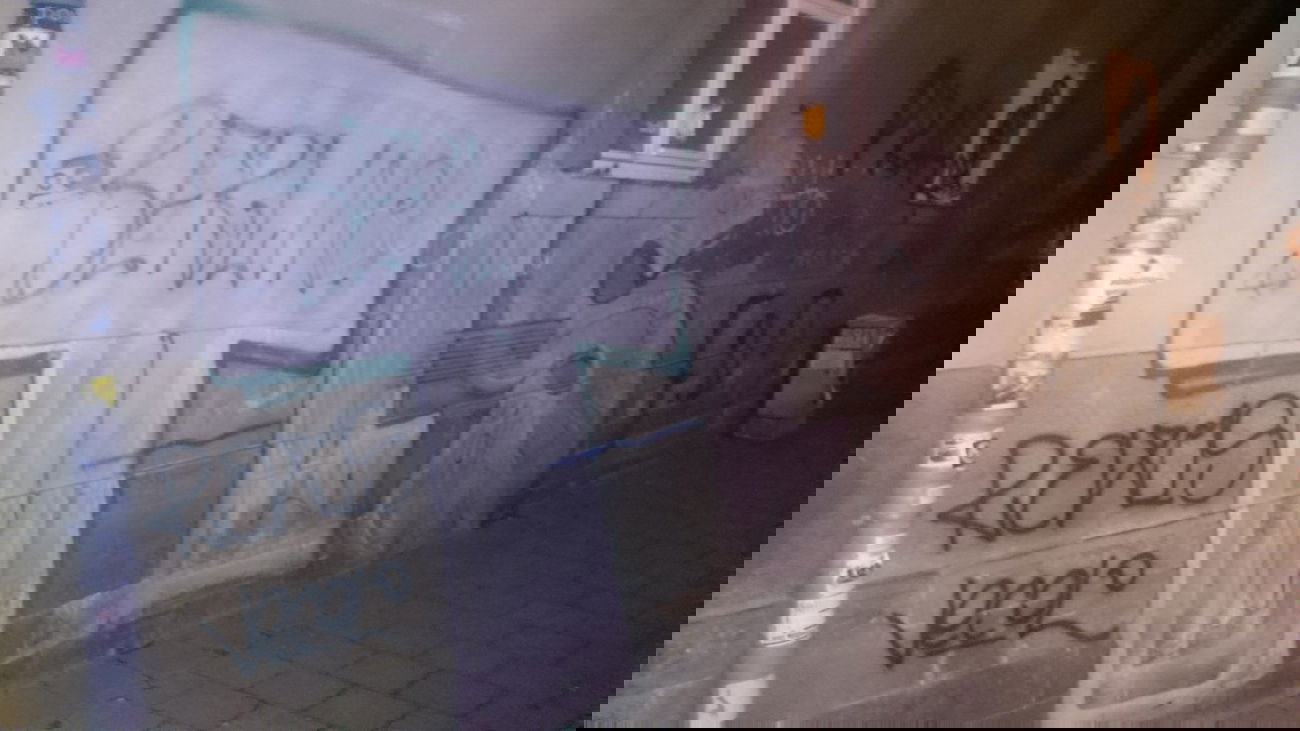 Graffiti Bombing in Dresden - Photo by cheesy - tls