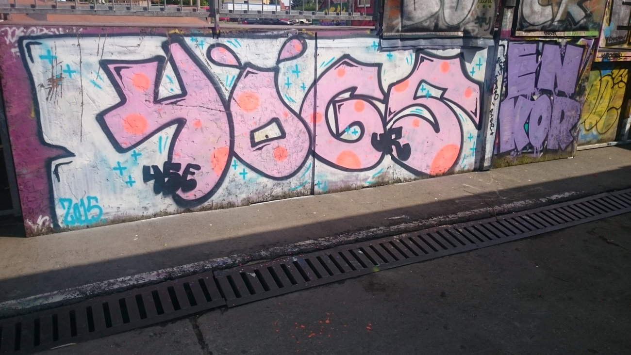 Graffiti Wall in Dresden - Photo by cheesy - yogs